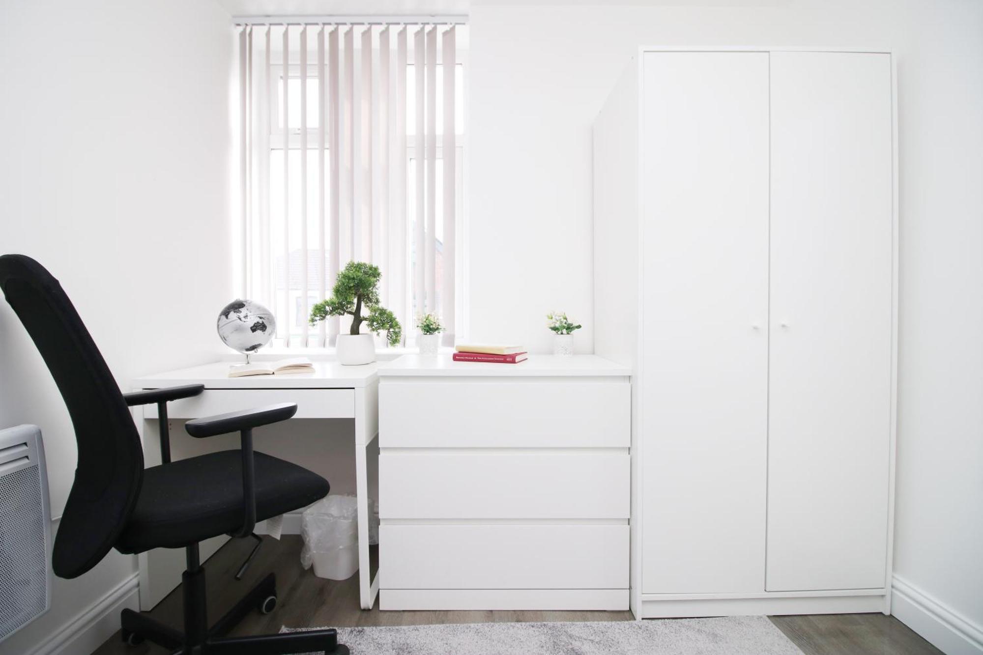 Modern Guesthouse, Fast Wi-Fi, Street Free Parking, Central, Fully Equipped Cardiff Eksteriør billede