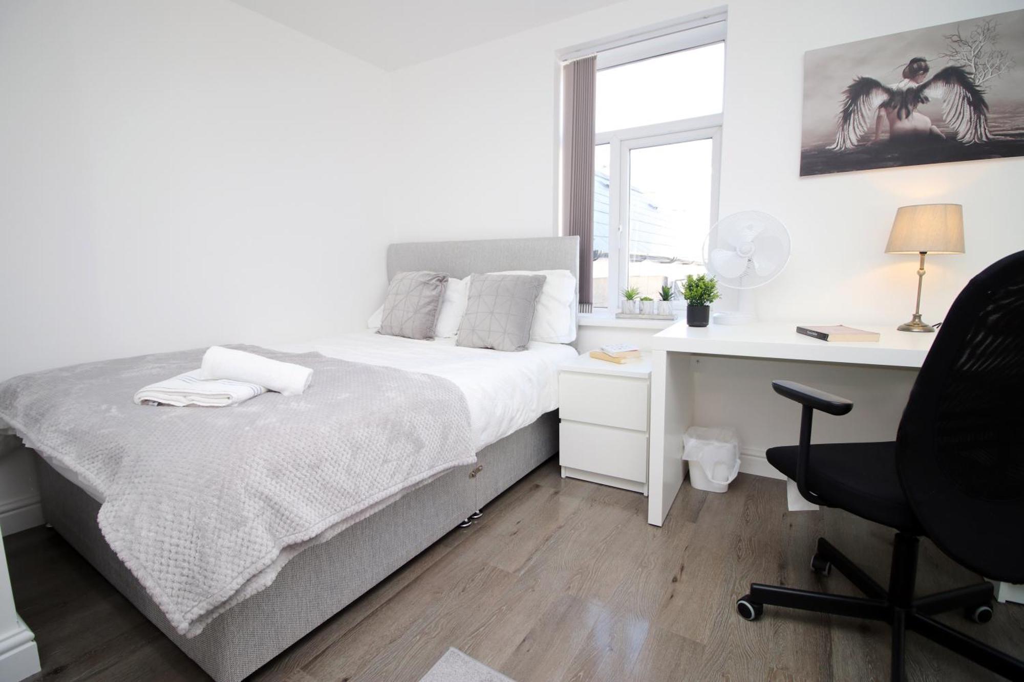 Modern Guesthouse, Fast Wi-Fi, Street Free Parking, Central, Fully Equipped Cardiff Eksteriør billede