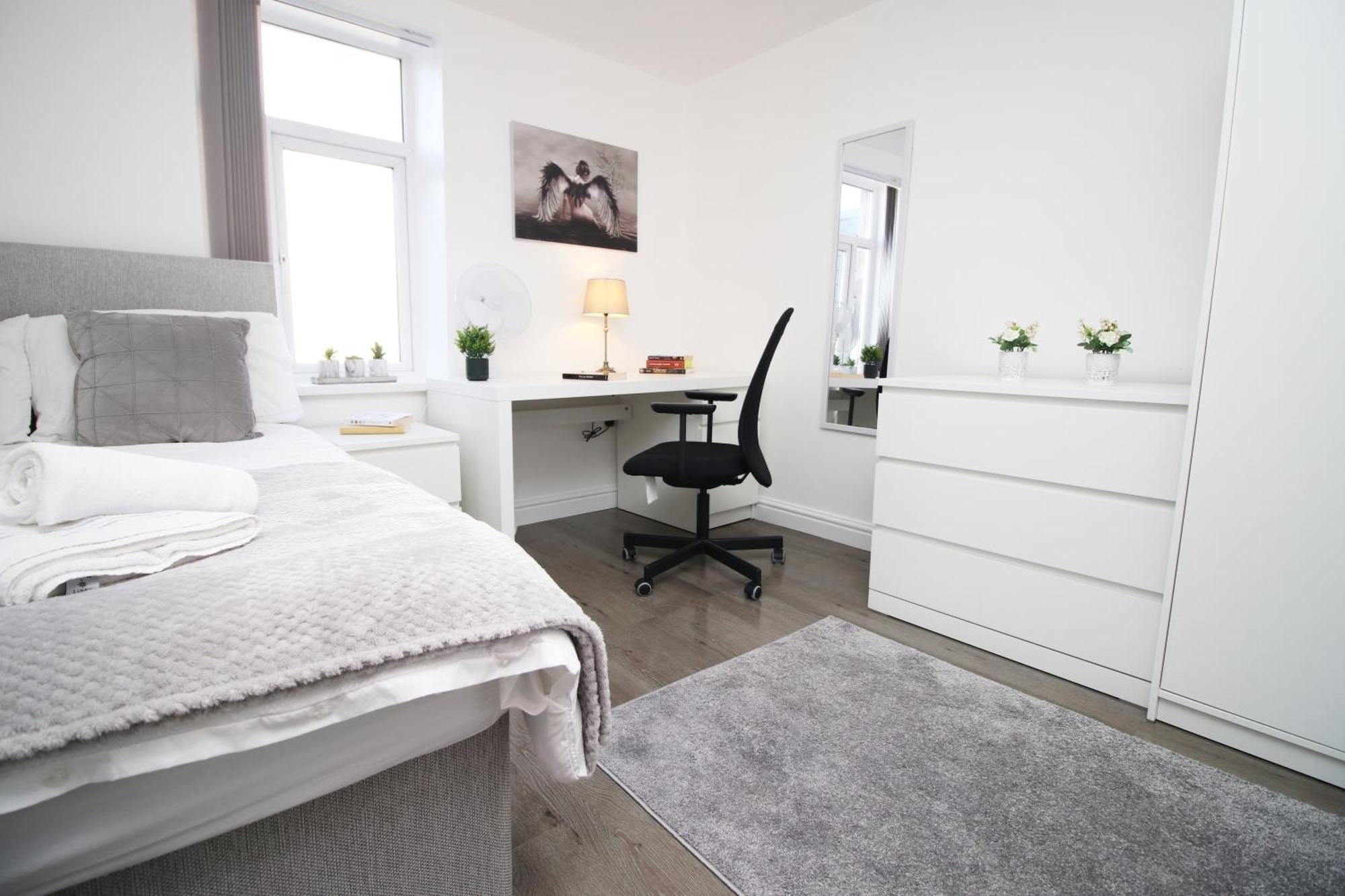 Modern Guesthouse, Fast Wi-Fi, Street Free Parking, Central, Fully Equipped Cardiff Eksteriør billede